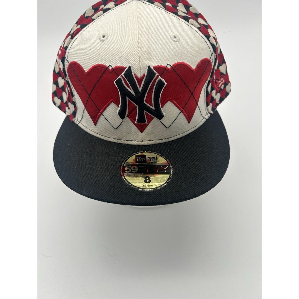 New Era 59FIFTY New York Yankees Hearts Fitted Hat Cap Size 8 63.5cm MLB